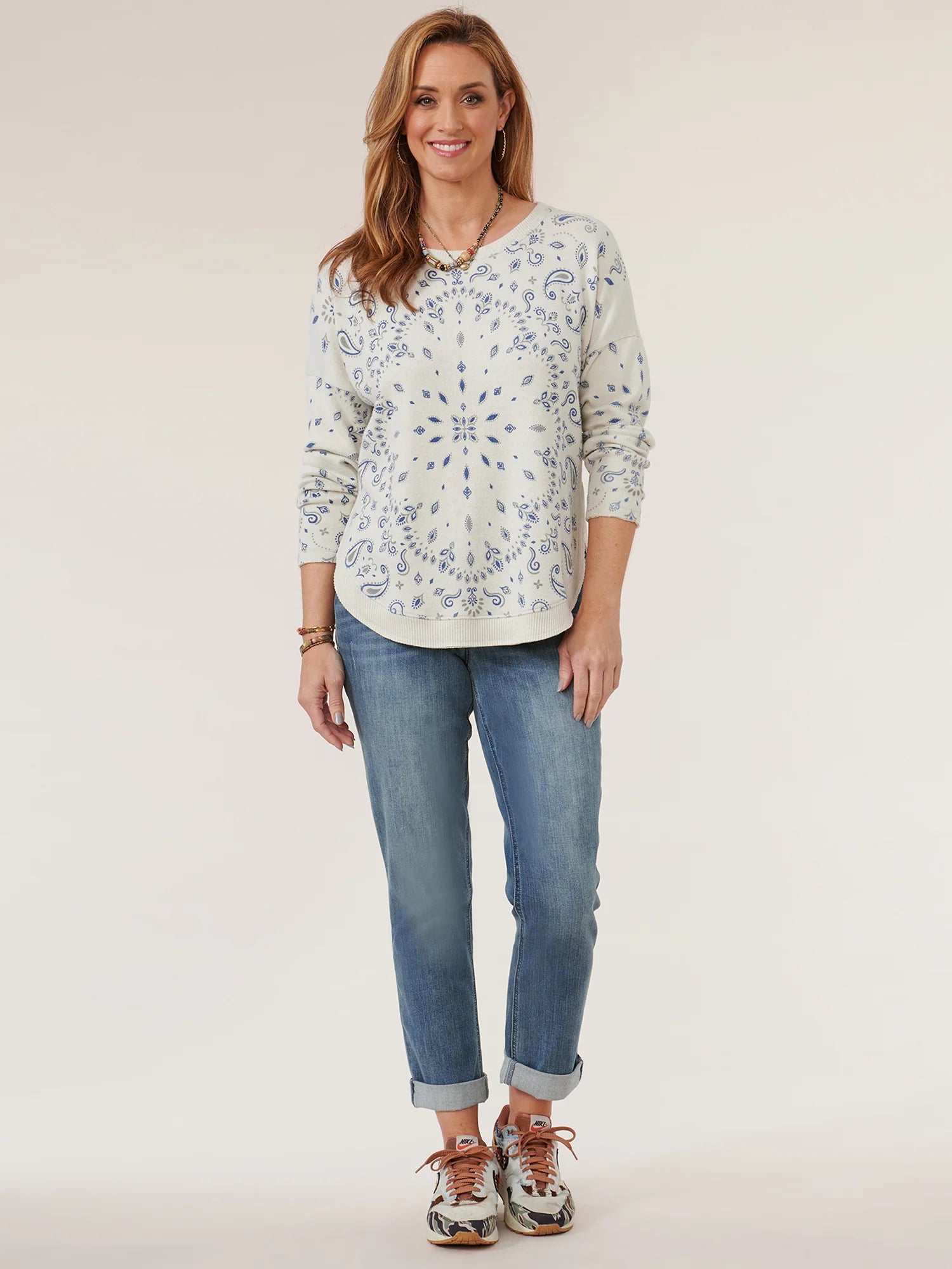Long Sleeve Boatneck Rounded Shirtail Hem Printed Knit Top