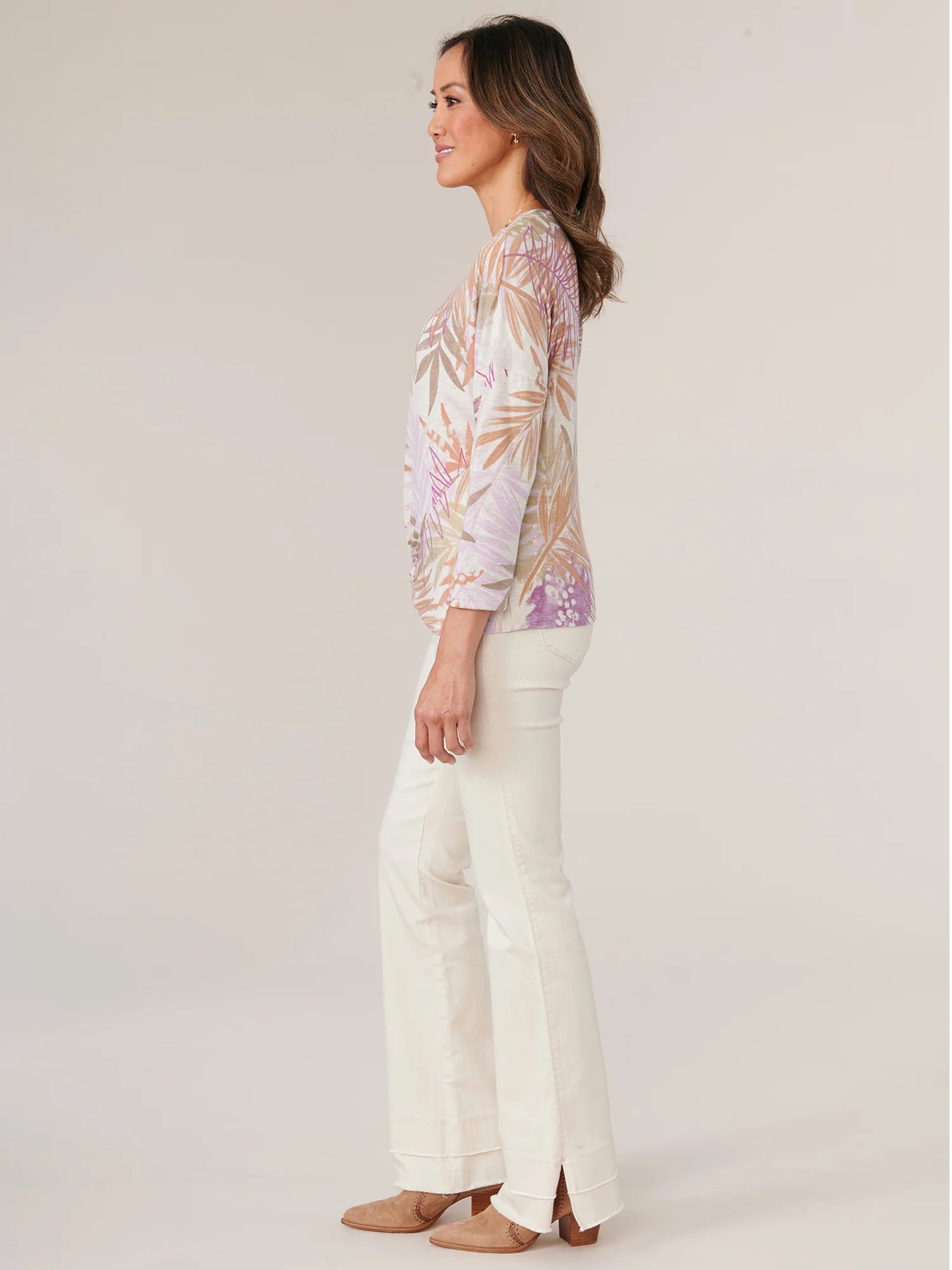 Three Quarter Sleeve Scoop Neck Twist Hem Abstract Print Knit Top