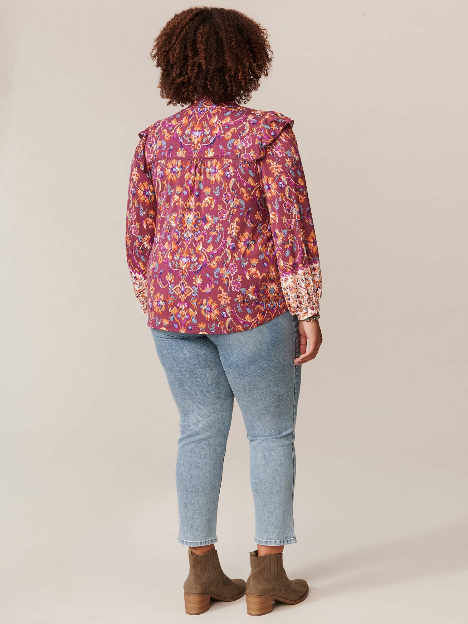 Long Sleeve Ruffle Collar Abstract Placement Print Plus Knit Top