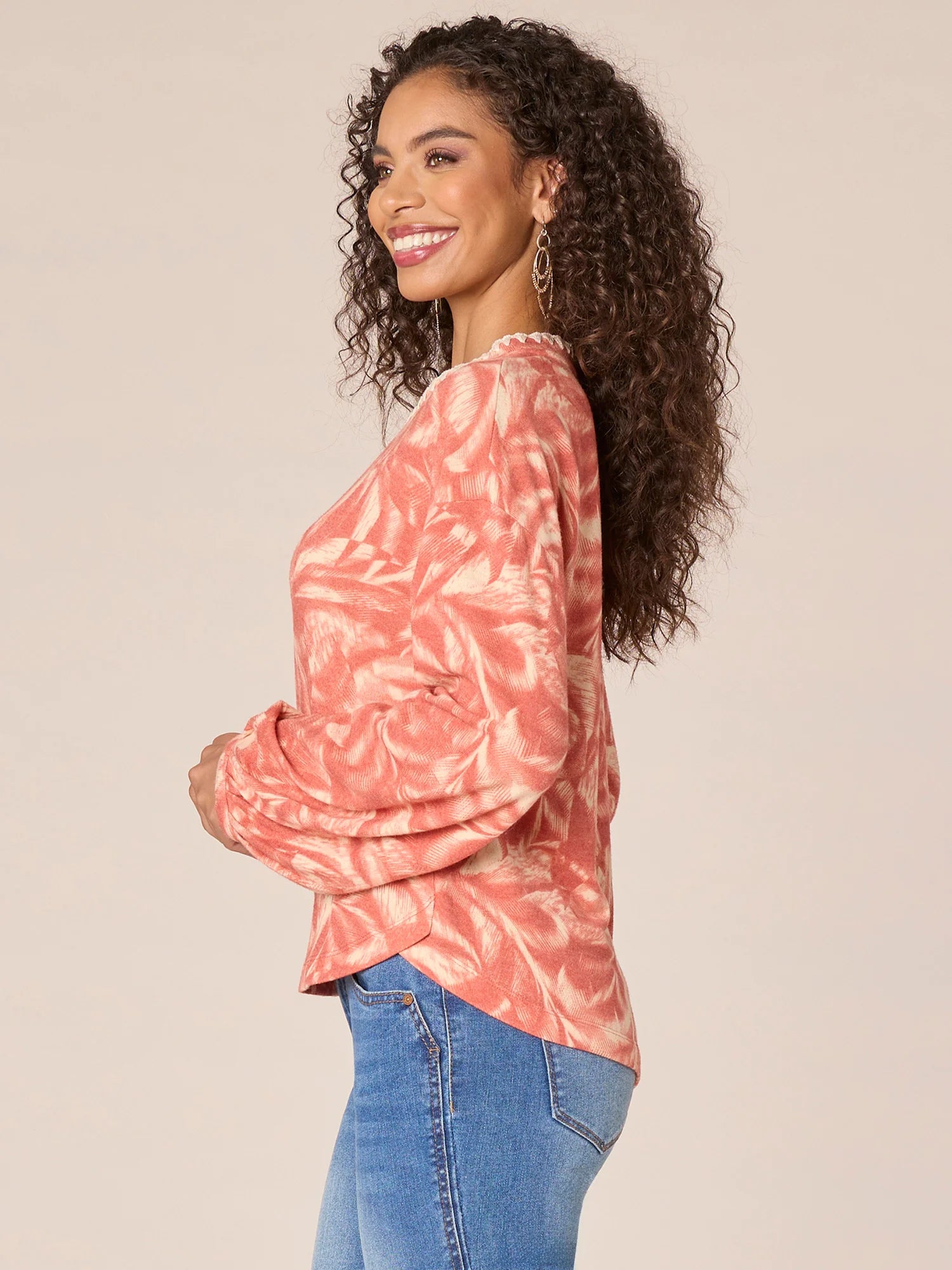 Long Sleeve Embroidered Scoop Neck Printed Hi-Low Knit Top